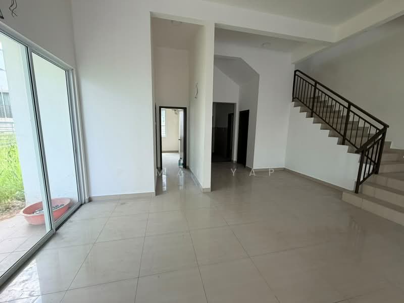 Semi-Detached House for Sale in Rawang (Selangor) - Roman Yap - Living Room - PropertyGuru.com.my