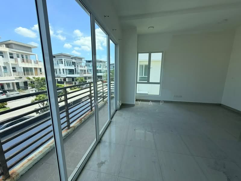 Semi-Detached House for Sale in Rawang (Selangor) - Roman Yap - Balcony - PropertyGuru.com.my