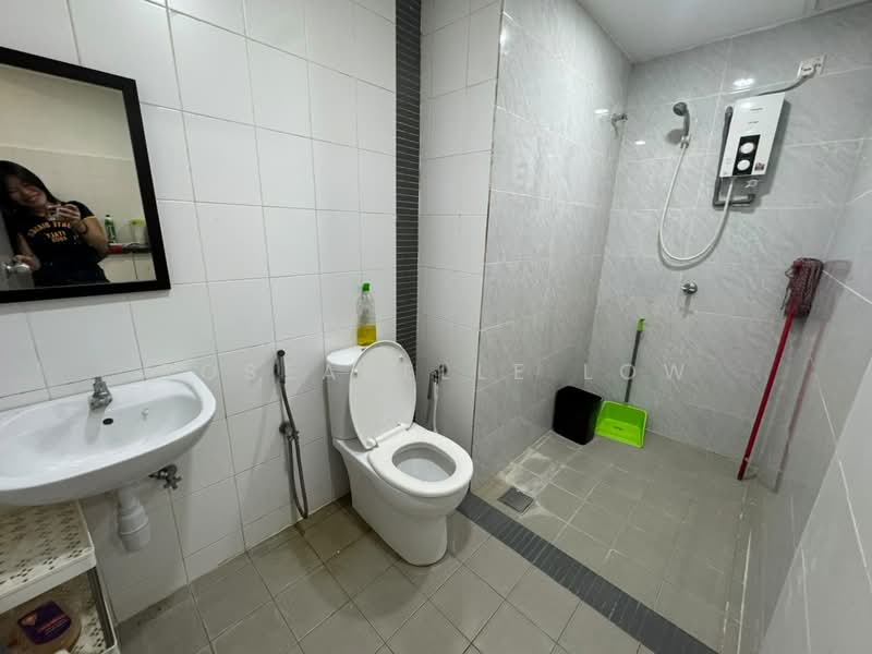 Kediaman Servis untuk Disewa di Domain 5 @ NeoCyber - Roseabelle Low - Bathroom - PropertyGuru.com.my