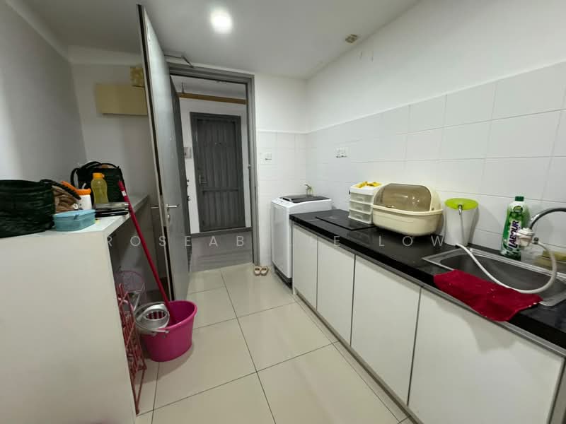 Kediaman Servis untuk Disewa di Domain 5 @ NeoCyber - Roseabelle Low - Kitchen - PropertyGuru.com.my