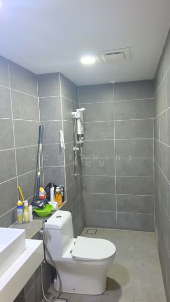 Servis Apartment untuk Dijual di The Glenz @ Glenmarie - Josephine Chou - Bathroom - PropertyGuru.com.my