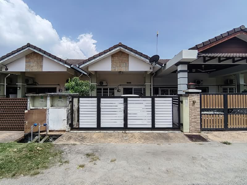 Rumah Teres untuk Dijual di Taman Sri Tanjung (Semenyih) - Mahafiz . - Exterior - PropertyGuru.com.my