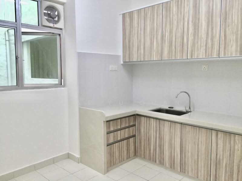Condominium for Sale at Elit Heights @ Bayan City - Yeap Yu Quan - Kitchen - PropertyGuru.com.my