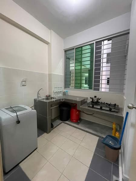 Kondominium untuk Disewa di Skyvilla Residences - Jeno Tan - Kitchen - PropertyGuru.com.my