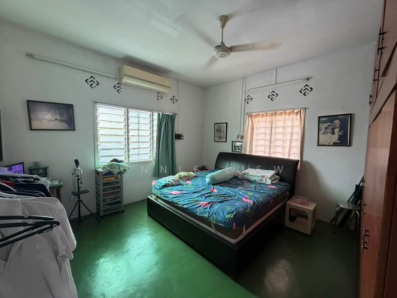 Rumah Banglo untuk Dijual di Petaling Jaya (Selangor) - Connie Liew - Bedroom - PropertyGuru.com.my