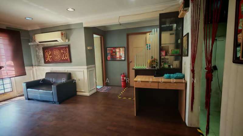 Apartment for Rent at Pusat Komersial Seksyen 7 - Zuraina Rajudin - Living Room - PropertyGuru.com.my