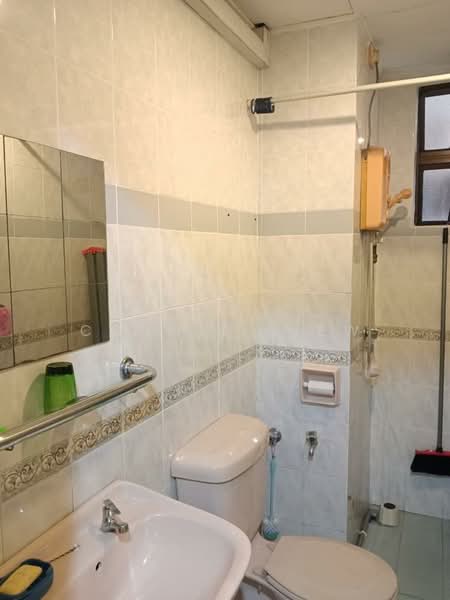 Kondominium untuk Dijual di Sunway Sutera Condominium - Connie Liew - Bathroom - PropertyGuru.com.my
