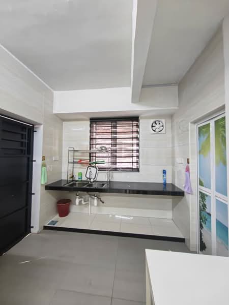 3-storey Terraced House for Rent in Taman Megah Ria (Masai) - Noctis Tan - Kitchen - PropertyGuru.com.my