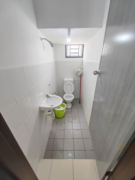 3-storey Terraced House for Rent in Taman Megah Ria (Masai) - Noctis Tan - Bathroom - PropertyGuru.com.my