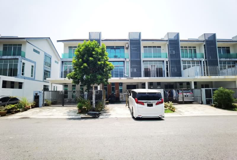 Rumah Teres 3-Tingkat untuk Dijual di Bandar Baru Bangi (Selangor) - Mohd Faizal - Exterior - PropertyGuru.com.my