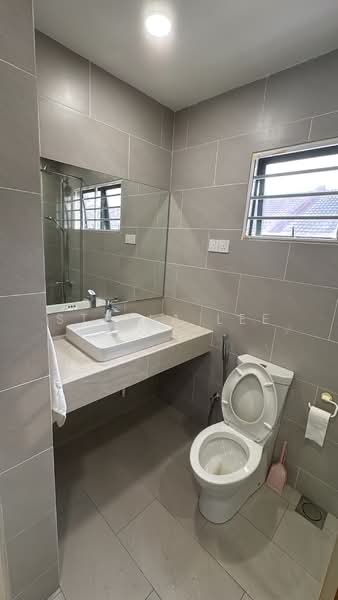 Rumah Teres 2 Tingkat untuk Dijual di Bandar Sungai Long (Selangor) - Stella Lee - Bathroom - PropertyGuru.com.my