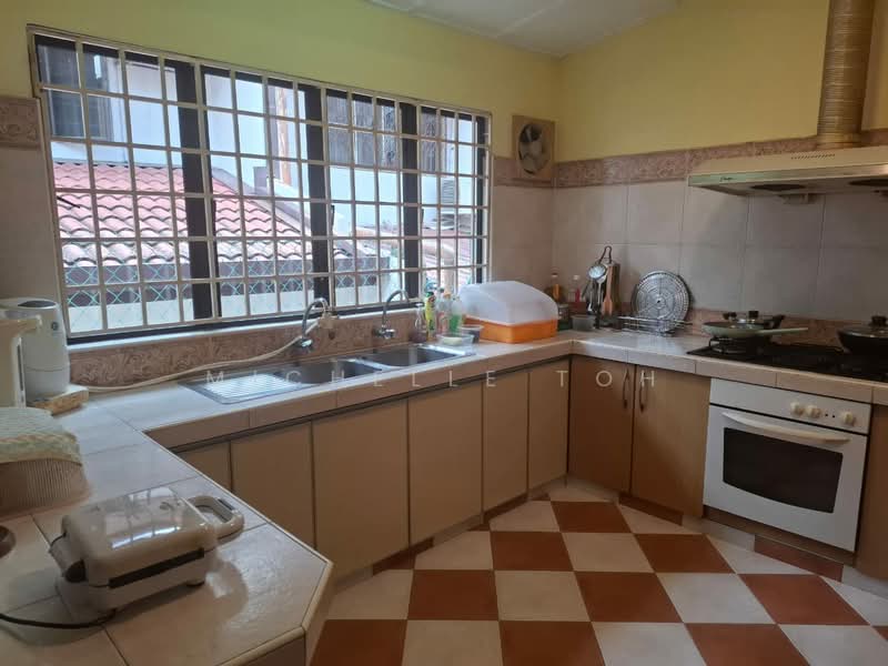 Semi-Detached House for Sale in SS 21, Damansara Utama (Petaling Jaya) - Michelle Toh - Kitchen - PropertyGuru.com.my