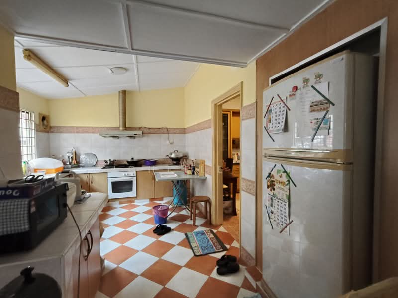 Semi-Detached House for Sale in SS 21, Damansara Utama (Petaling Jaya) - Michelle Toh - Kitchen - PropertyGuru.com.my