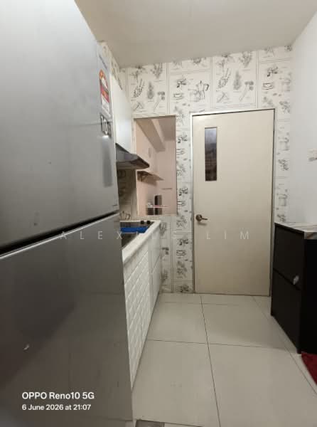 Pangsapuri untuk Dijual di PARC Regency (Residensi Masai) - Alexius Lim - Kitchen - PropertyGuru.com.my