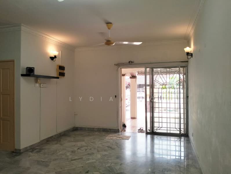 2-storey Terraced House for Rent in Usj 20 (Subang Jaya) - Lydia Loo - Living Room - PropertyGuru.com.my
