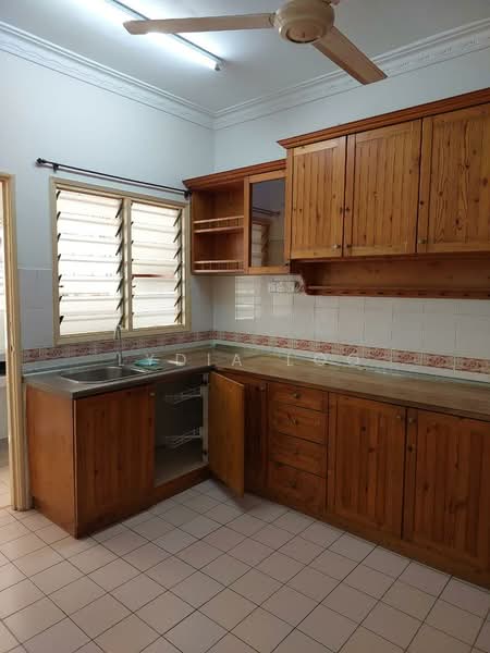 2-storey Terraced House for Rent in Usj 20 (Subang Jaya) - Lydia Loo - Kitchen - PropertyGuru.com.my