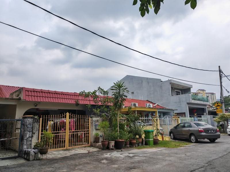 1-storey Terraced House for Sale in Taman Kepong (Kepong) - Ian Loh - Exterior - PropertyGuru.com.my