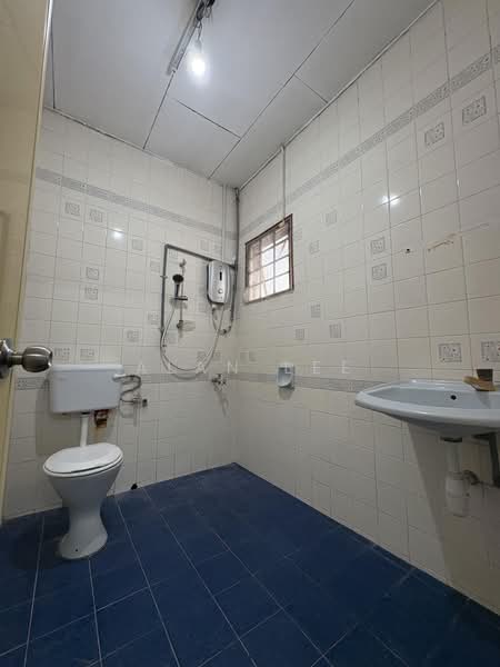 2-storey Terraced House for Sale in Bandar Kajang (Kajang) - Alan Lee - Bathroom - PropertyGuru.com.my