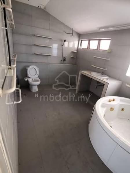Rumah Banglo untuk Dijual di Taman Cheras (Cheras) - Nick Yap - Bathroom - PropertyGuru.com.my