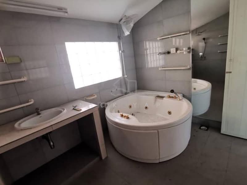 Rumah Banglo untuk Dijual di Taman Cheras (Cheras) - Nick Yap - Bathroom - PropertyGuru.com.my