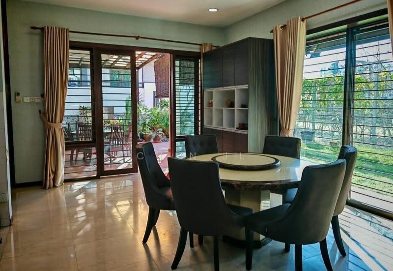 Bungalow House untuk Dijual di Bukit Rahman Putra (Sungai Buloh) - Chin JL - Dining Room - PropertyGuru.com.my