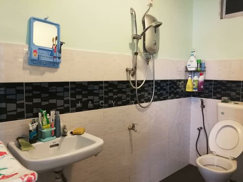 Rumah Teres 2-Tingkat untuk Dijual di Senai (Johor) - Jacy Tan - Bathroom - PropertyGuru.com.my