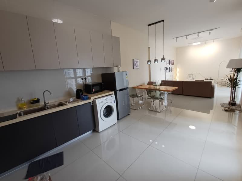 Kondominium untuk Dijual di Royal Strand @ Country Garden Danga Bay - Queenie Ng - Kitchen - PropertyGuru.com.my
