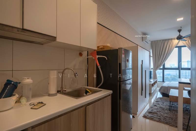 Service Residence for Rent at Residential Suites @ HighPark - Vitas Tan - Kitchen - PropertyGuru.com.my