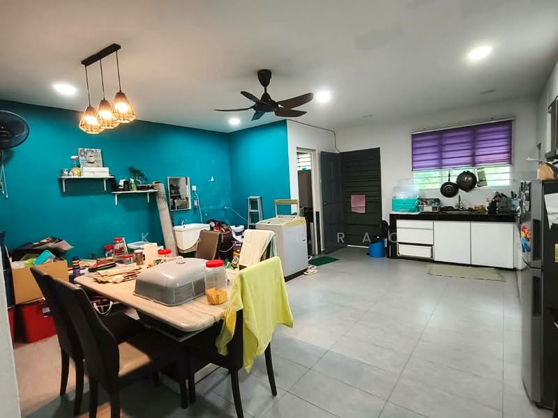 Rumah Teres 2-Tingkat untuk Dijual di Taman Kajang Mulia (Kajang) - Kasturi Rao - Kitchen - PropertyGuru.com.my