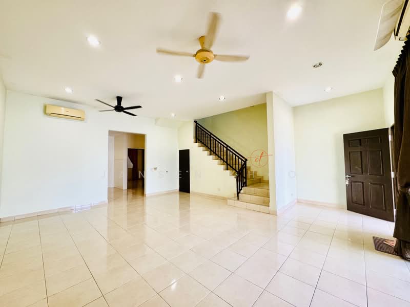Rumah Teres 2-Tingkat untuk Dijual di Setia Indah 9 (Setia Alam) - Jansen Khoo - Living Room - PropertyGuru.com.my