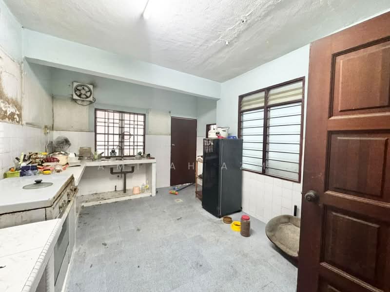 Rumah Teres 2-Tingkat untuk Dijual di Taman TTDI Jaya (Shah Alam) - Amirah Azmi - PropertyGuru.com.my