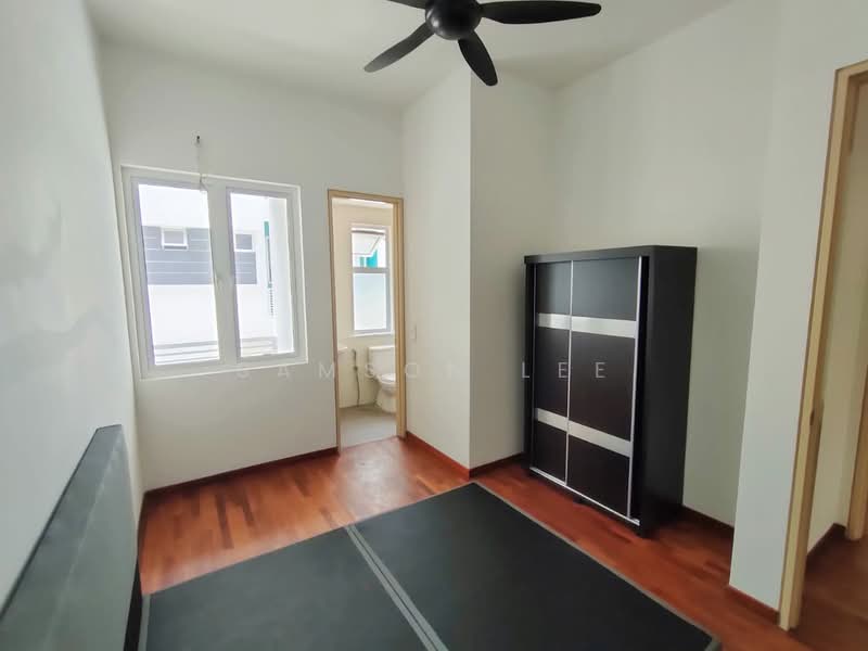 3.5-storey Terraced House for Sale in Rawang (Selangor) - Samson Lee - Bedroom - PropertyGuru.com.my