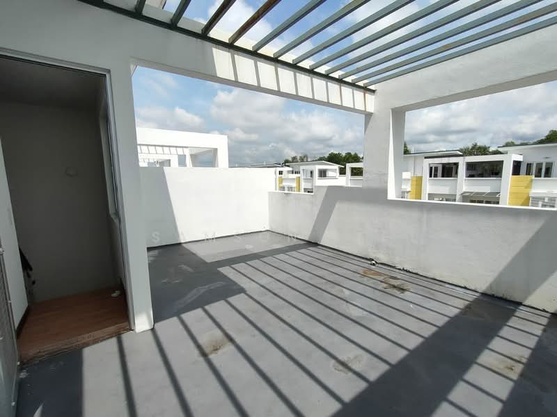 3.5-storey Terraced House for Sale in Rawang (Selangor) - Samson Lee - Exterior - PropertyGuru.com.my