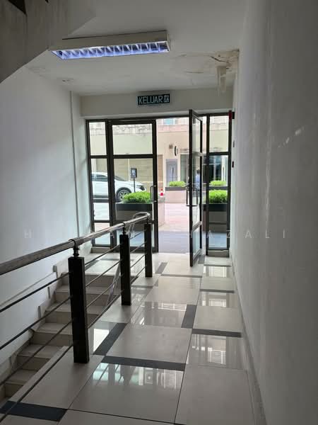 Pejabat untuk Dijual di Cyberjaya (Selangor) - Hamdan Ghazali - Entrance - PropertyGuru.com.my