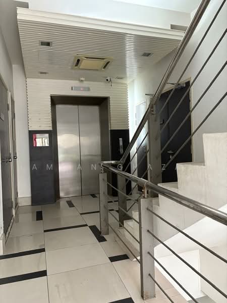 Pejabat untuk Dijual di Cyberjaya (Selangor) - Hamdan Ghazali - Corridor - PropertyGuru.com.my
