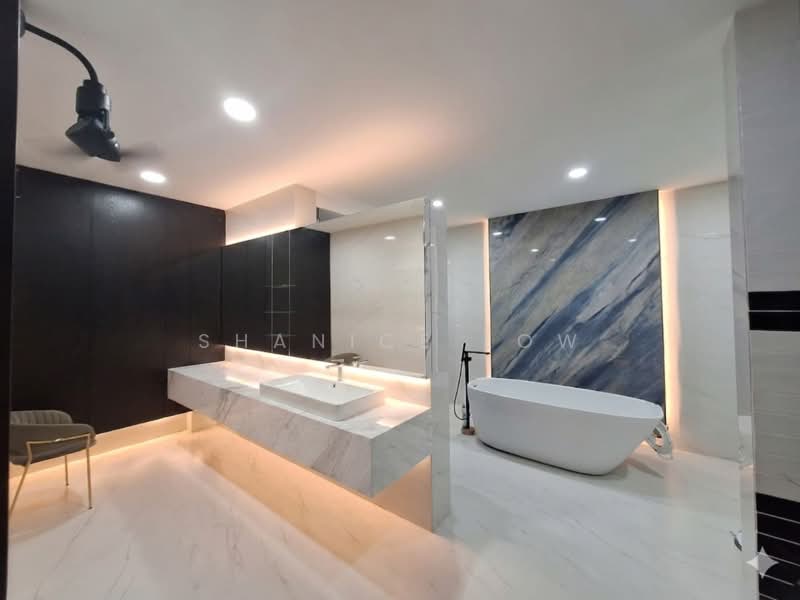 Rumah Banglo untuk Dijual di Bandar Puteri Puchong (Puchong) - Shanice Low - Bathroom - PropertyGuru.com.my