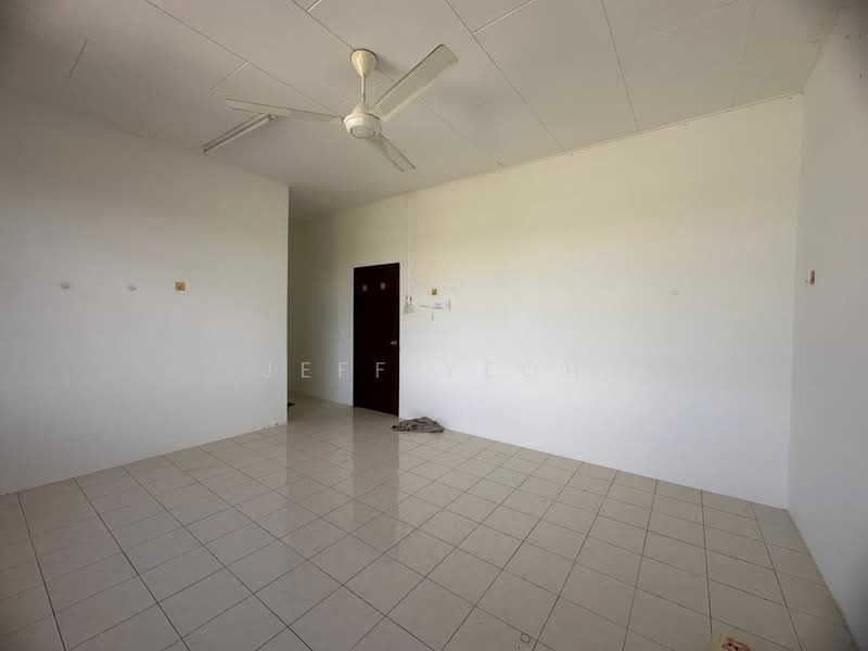 2-storey Terraced House for Sale in Alor Setar (Kedah) - Jeff Yeoh - Living Room - PropertyGuru.com.my