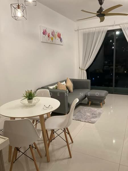 Kediaman Servis untuk Dijual di Country Garden Central Park - Jayden Neo - Living Room - PropertyGuru.com.my