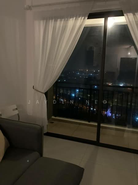 Kediaman Servis untuk Dijual di Country Garden Central Park - Jayden Neo - Balcony - PropertyGuru.com.my