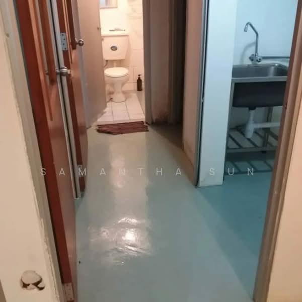 Service Residence for Sale at South City (Perdana Selatan) Block A & B - Samantha Sun - Corridor - PropertyGuru.com.my