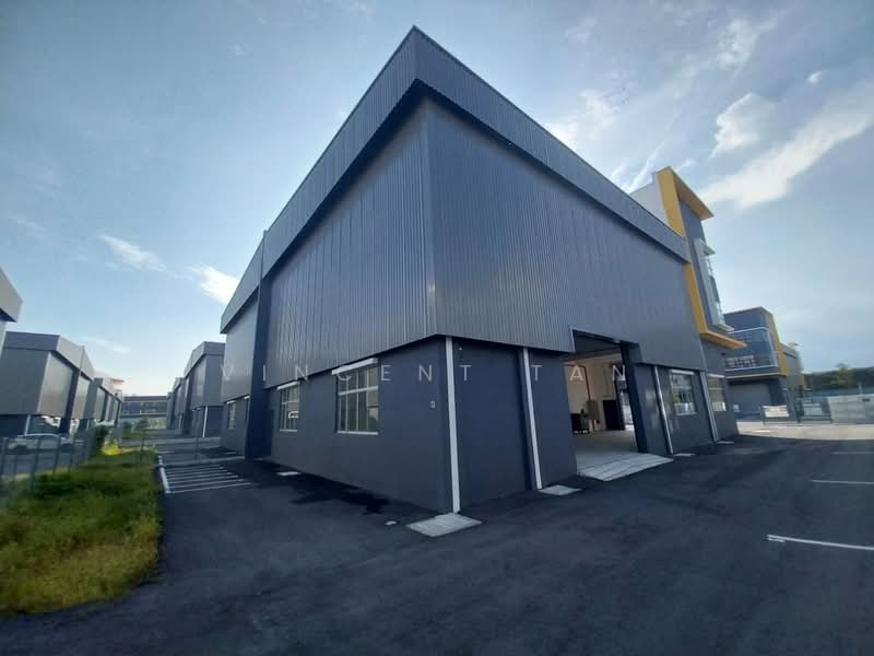 Semi-D Factory for Rent in Nilai (Negeri Sembilan) - Vincent Tan - Exterior - PropertyGuru.com.my
