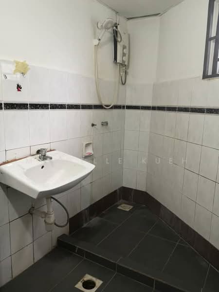 Apartment for Rent at Seri Mutiara Apartment - Michelle Kueh - Bathroom - PropertyGuru.com.my