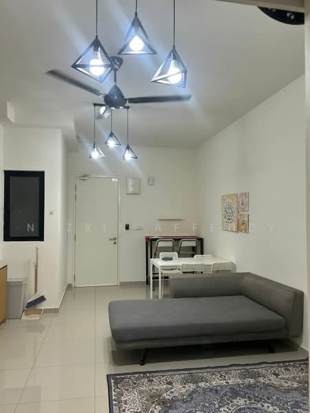 Kediaman Servis untuk Disewa di Kampung Melayu Subang - Nazrin Affendy - Living Room - PropertyGuru.com.my