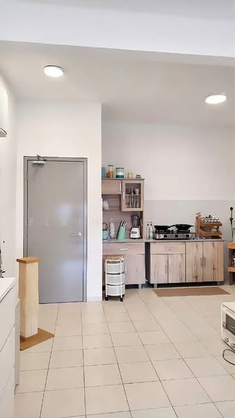 Kondominium untuk Dijual di Upperville @ Melawati - Elaine Loke - Kitchen - PropertyGuru.com.my