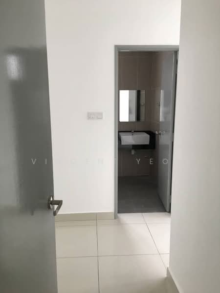 Service Residence for Sale at You Vista @ You City - Vincent Yeoh - Bathroom - PropertyGuru.com.my