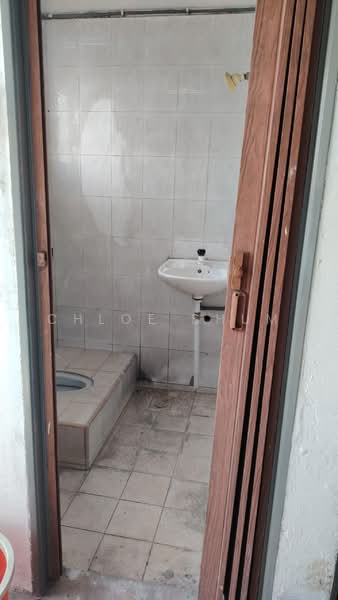 Factory for Rent in Kapar Industrial Park (Kapar) - Chloe Shum - Bathroom - PropertyGuru.com.my