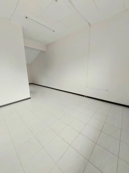 1.5-storey Terraced House for Sale in Taman Scientex Pasir Gudang (Pasir Gudang) - Jayden Ng - Interior - PropertyGuru.com.my