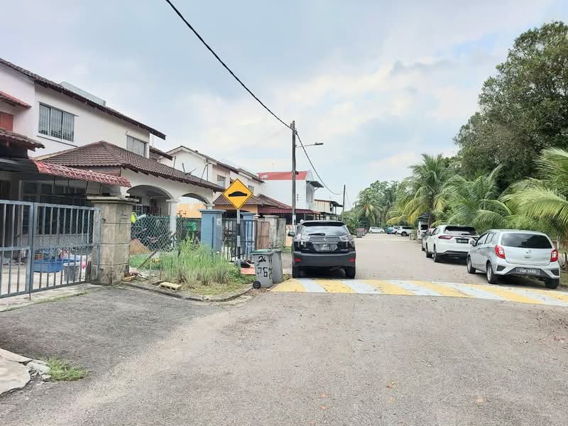 1.5-storey Terraced House for Sale in Taman Scientex Pasir Gudang (Pasir Gudang) - Jayden Ng - Exterior - PropertyGuru.com.my