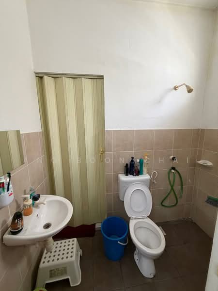 Rumah Teres 2-Tingkat untuk Dijual di Taman Scientex Senai (Senai) - Ang Boon Chai - Bathroom - PropertyGuru.com.my