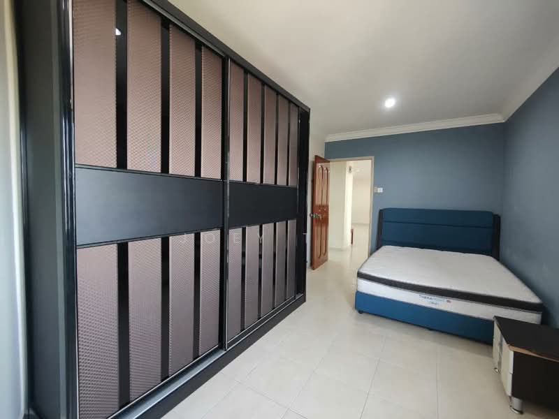 Pangsapuri untuk Dijual di Permas Ville Apartment - Joey Tay - Bedroom - PropertyGuru.com.my